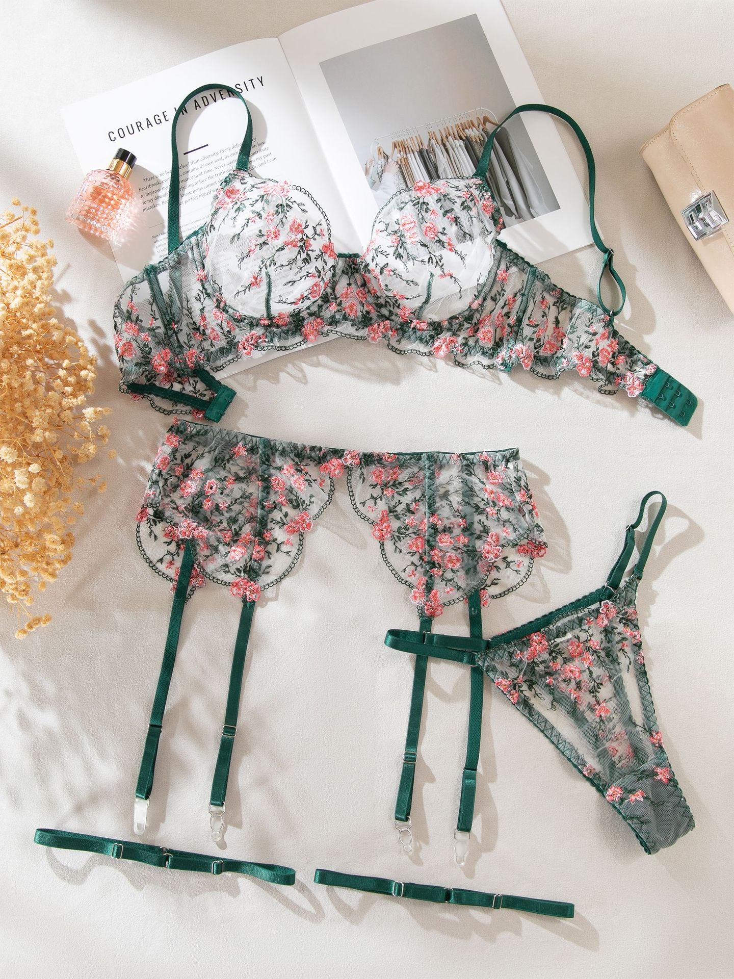 Jardin Secret Embroidered Set image 1